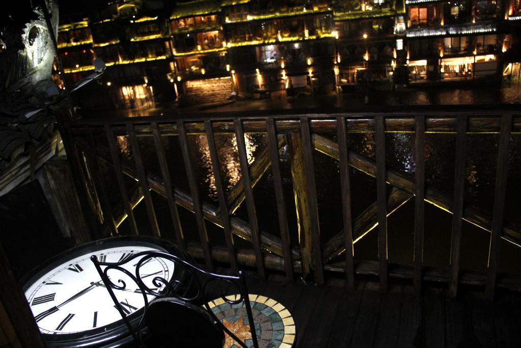 Fenghuang 1St Apartment Εξωτερικό φωτογραφία
